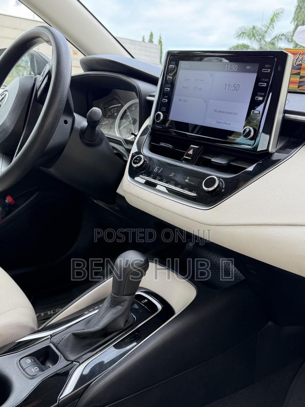 Toyota Corolla LE 2021 Black
