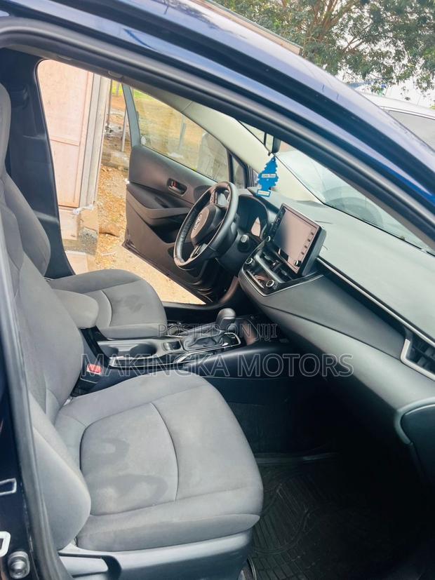 Toyota Corolla LE 2022 Blue
