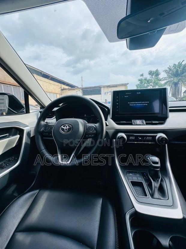 Toyota RAV4 2020 Green