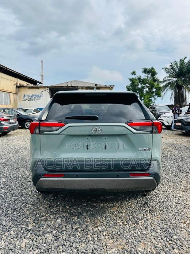 Toyota RAV4 2020 Green