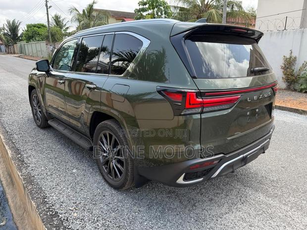 Lexus LX 700h 2025 Green