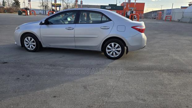 Toyota Corolla LE Eco 4dr Sedan (1.8L 4cyl CVT) 2015 Silver