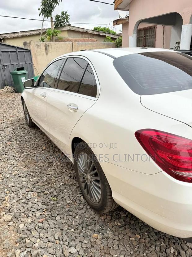 Mercedes-Benz C300 Base AWD 4Matic Sedan (2.0L 4cyl 7A) 2015 White