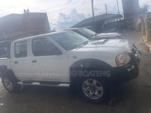 Nissan Hardbody 2012 White