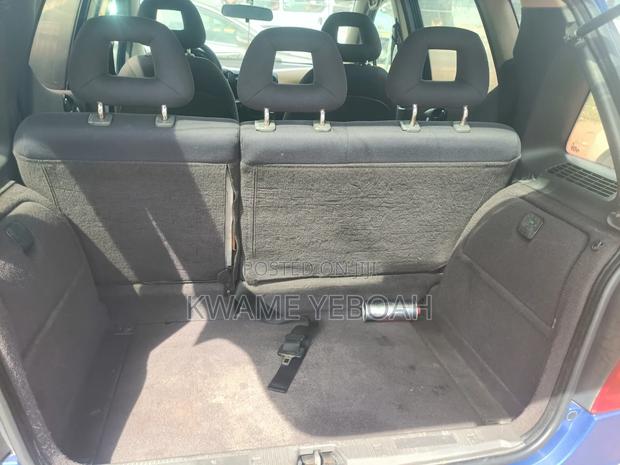 Mercedes-Benz 1420 2002 Blue