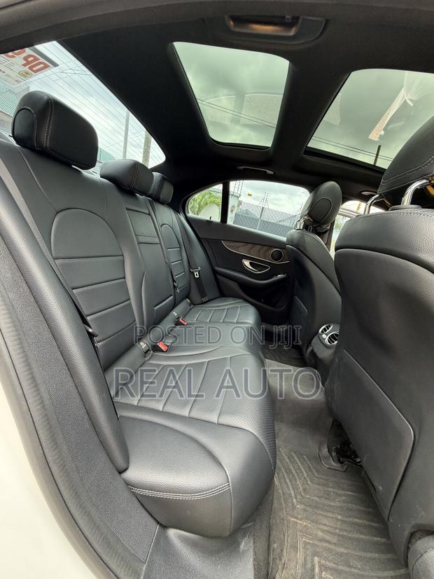 Mercedes-Benz C300 Luxury 4matic Sedan AWD (2.0L 4cyl 7A) 2017 White