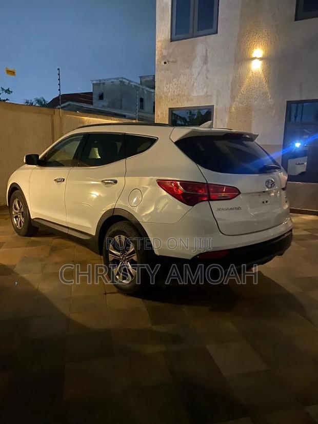 Hyundai Santa Fe 2015 White