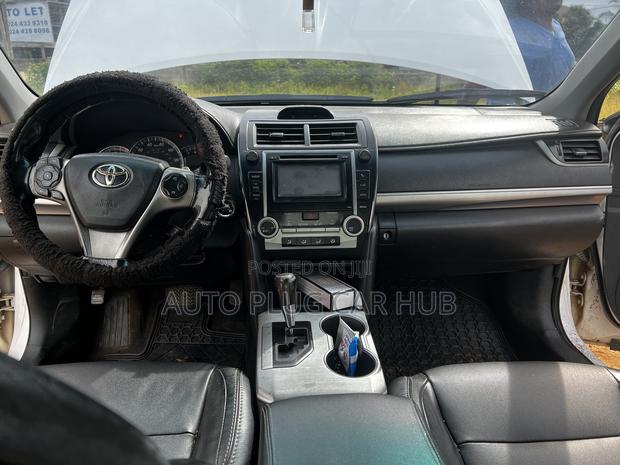 Toyota Camry 2014 White