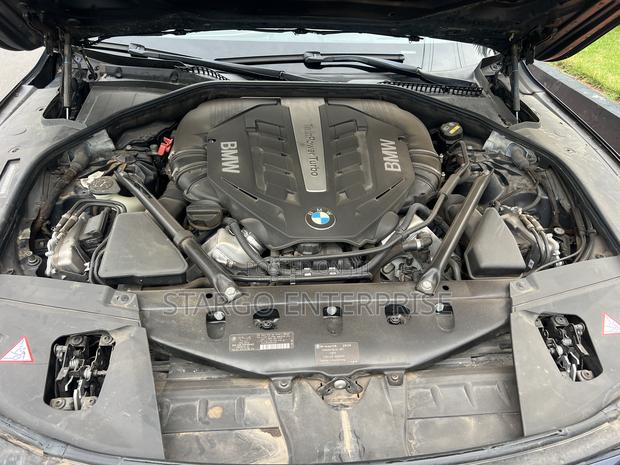 BMW 7 Series 750Li 4dr Sedan (4.4L 8cyl Turbo 8A) 2015 Blue