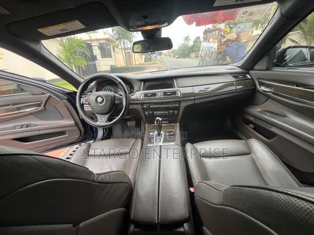 BMW 7 Series 750Li 4dr Sedan (4.4L 8cyl Turbo 8A) 2015 Blue
