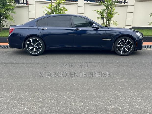 BMW 7 Series 750Li 4dr Sedan (4.4L 8cyl Turbo 8A) 2015 Blue