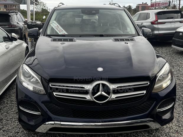Mercedes-Benz GLE-Class GLE 350d 4MATIC 2017 Blue