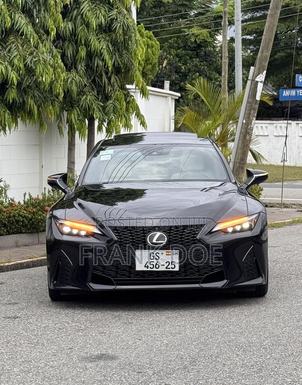 Lexus IS 2022 Black