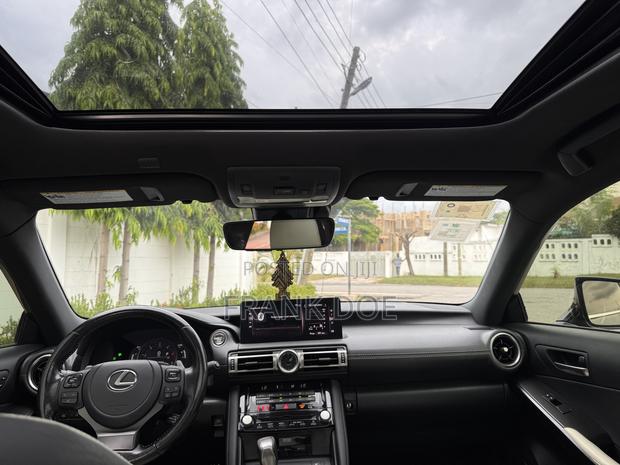 Lexus IS 2022 Black