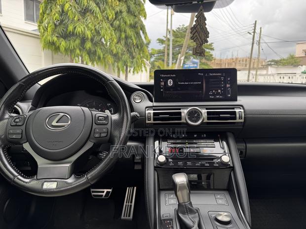 Lexus IS 2022 Black