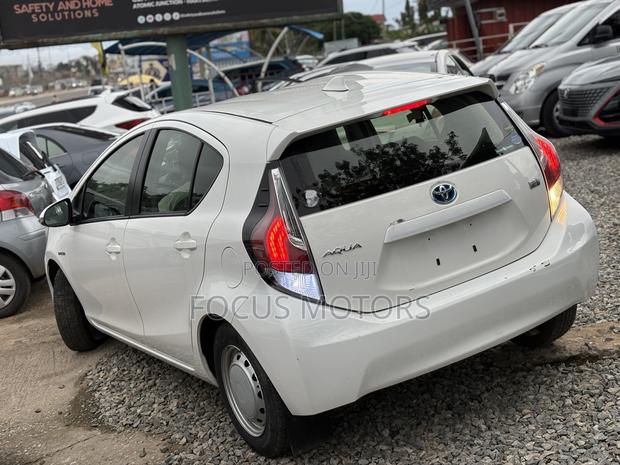 Toyota Aqua 2015 White
