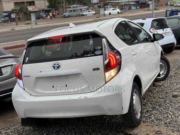 Toyota Aqua 2015 White