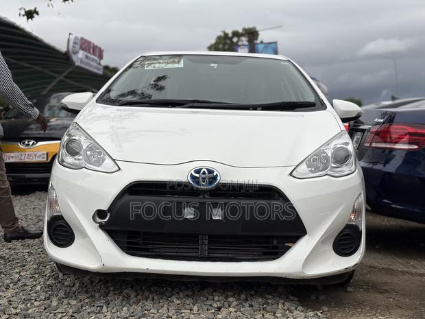Toyota Aqua 2015 White