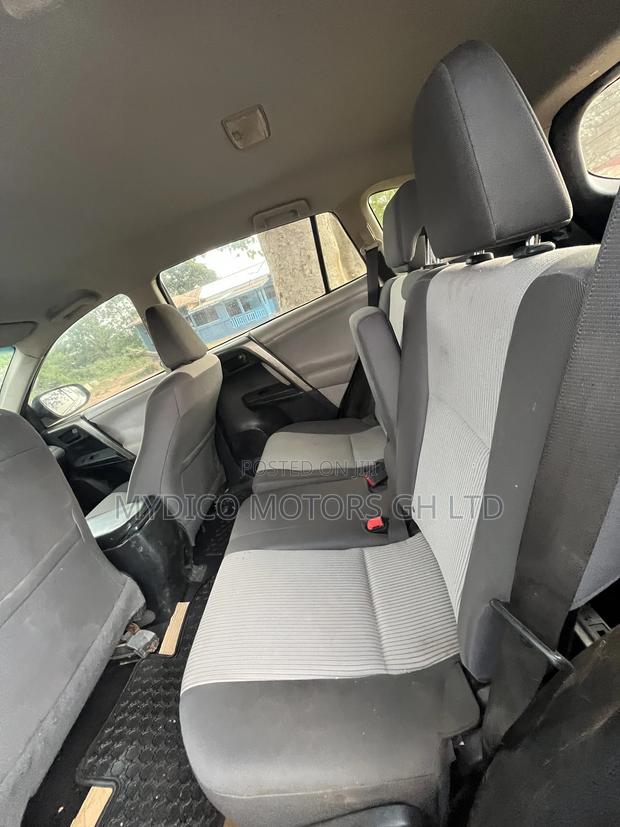 Toyota RAV4 LE FWD (2.5L 4cyl 6A) 2013 Gray