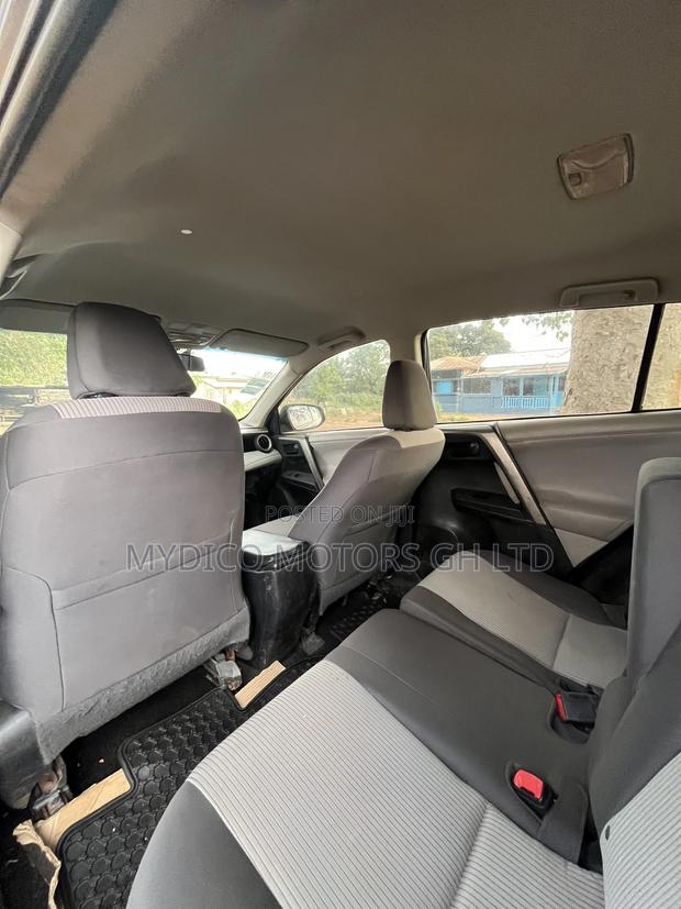 Toyota RAV4 LE FWD (2.5L 4cyl 6A) 2013 Gray