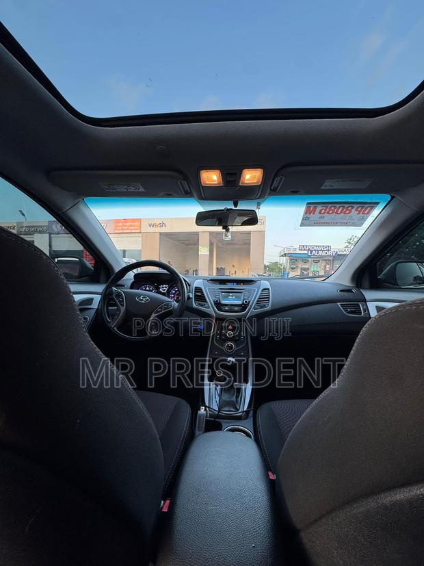 Hyundai Elantra SE Sedan FWD (1.8L 4cyl 6A) 2016 Gray
