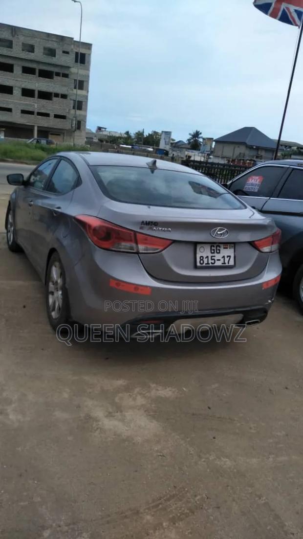 Hyundai Elantra 2012 Silver
