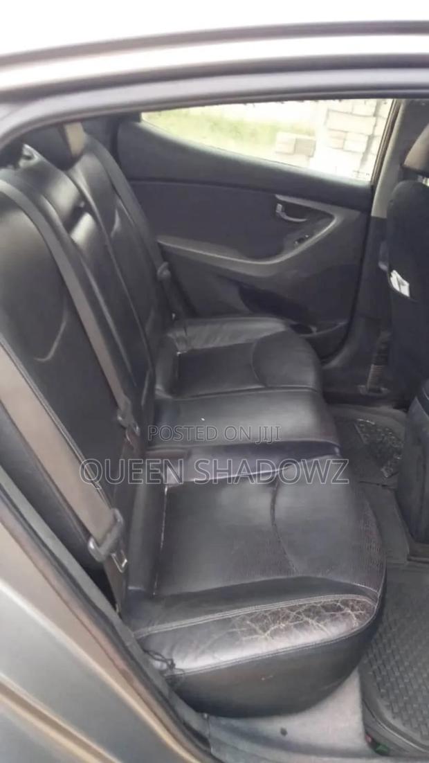 Hyundai Elantra 2012 Silver