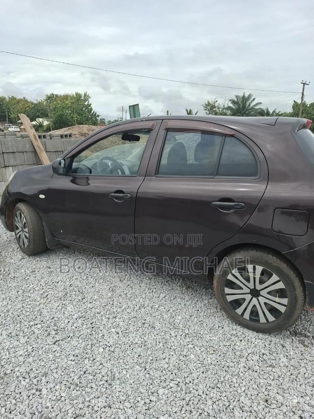 Nissan March 1.2 AWD 2015 Brown