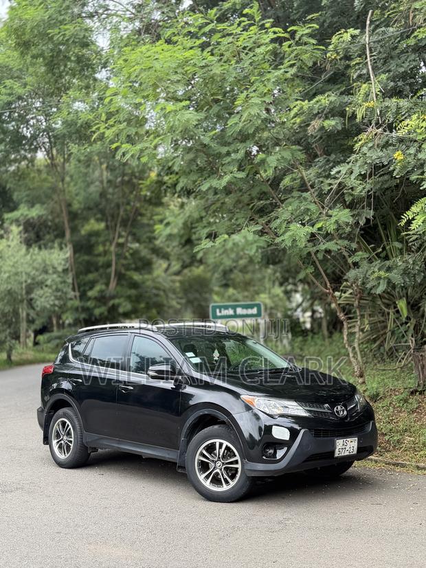 Toyota RAV4 LE 4dr SUV (2.5L 4cyl 6A) 2015 Black