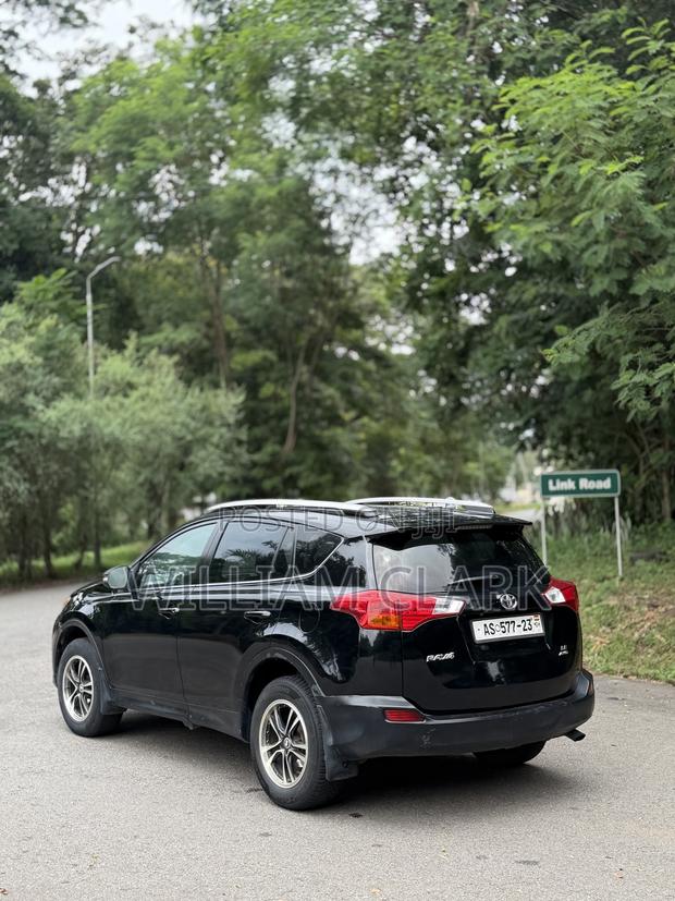 Toyota RAV4 LE 4dr SUV (2.5L 4cyl 6A) 2015 Black