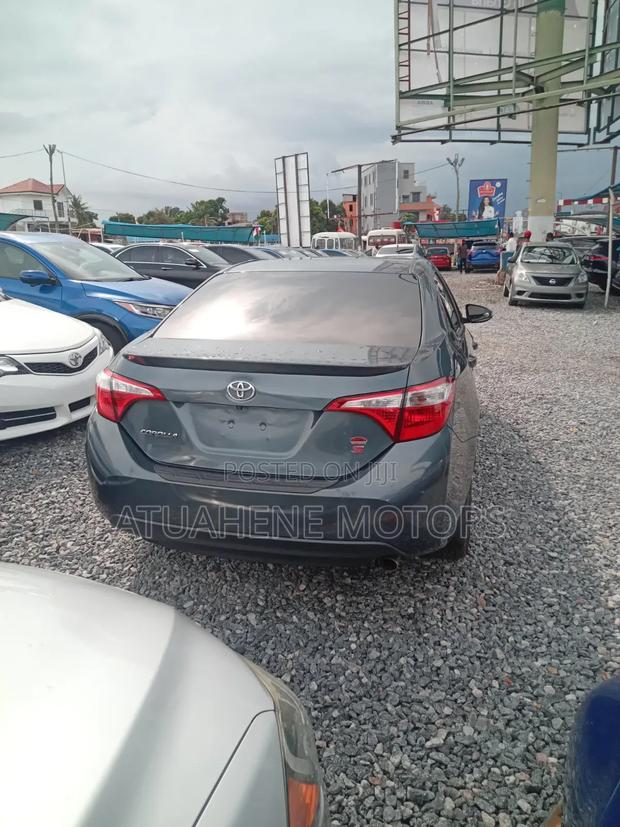 Toyota Corolla L 4dr Sedan (1.8L 4cyl 4A) 2015