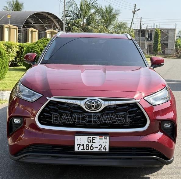 Toyota Highlander XLE AWD 2023