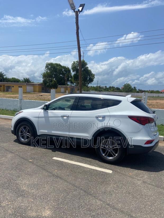 Hyundai Santa Fe Limited AWD 2017 White