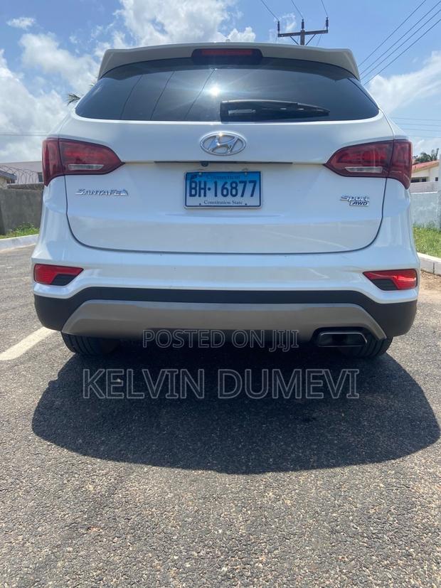 Hyundai Santa Fe Limited AWD 2017 White