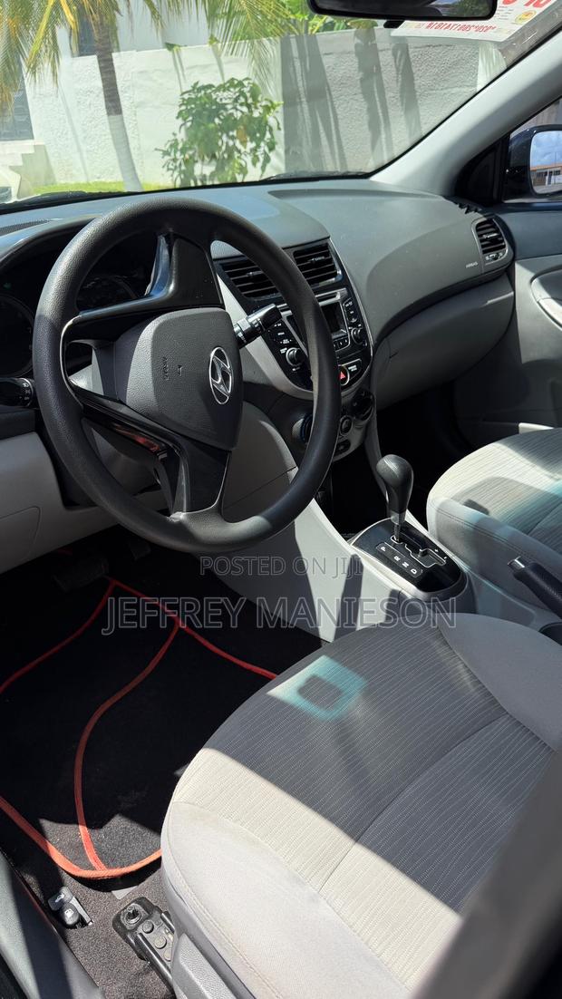 Hyundai Accent 2016 Black