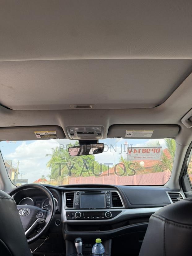 Toyota Highlander XLE 2019 White