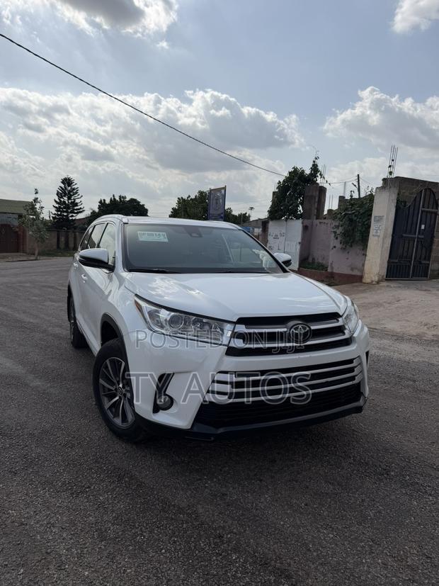 Toyota Highlander XLE 2019 White