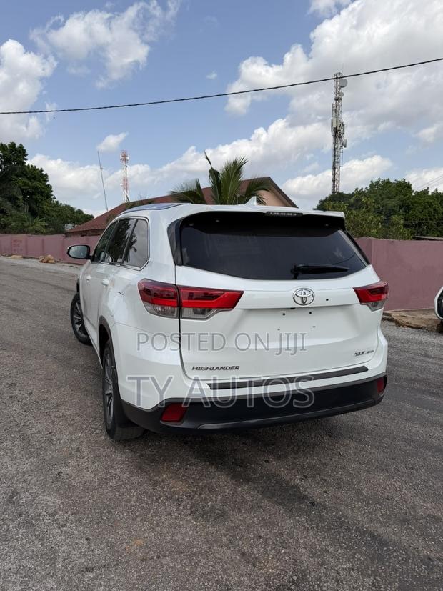 Toyota Highlander XLE 2019 White