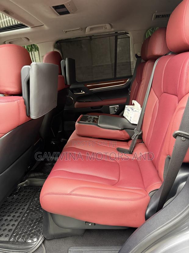 Lexus LX 570 AWD 2021 Silver