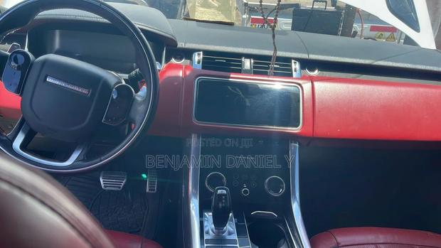 Land Rover Range Rover Sport 2021 White