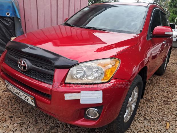 Toyota RAV4 2012 Red