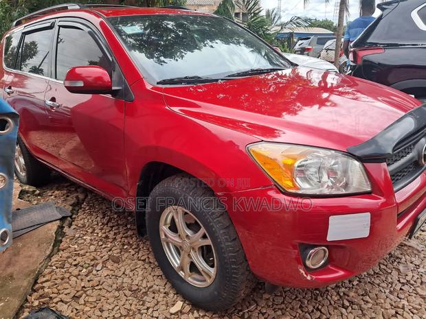 Toyota RAV4 2012 Red