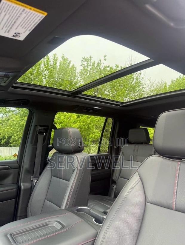 Chevrolet Suburban RST 2023 Black