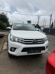Toyota Hilux Rugged X 4x4 2019 White for sale