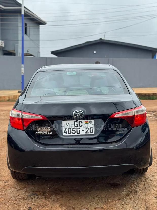 Toyota Corolla LE 4dr Sedan (1.8L 4cyl CVT) 2015 Black