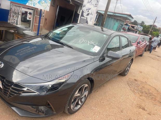 Hyundai Elantra SE 2023 Black