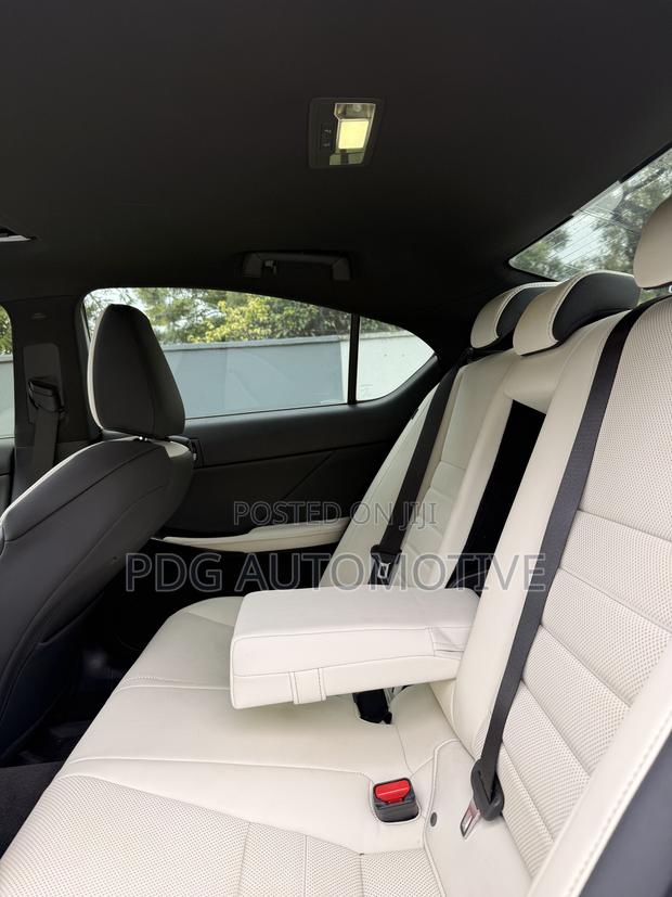 Lexus IS 350 2021 Black
