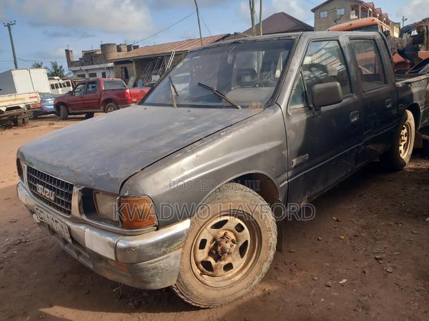 Isuzu KB 1999 Silver