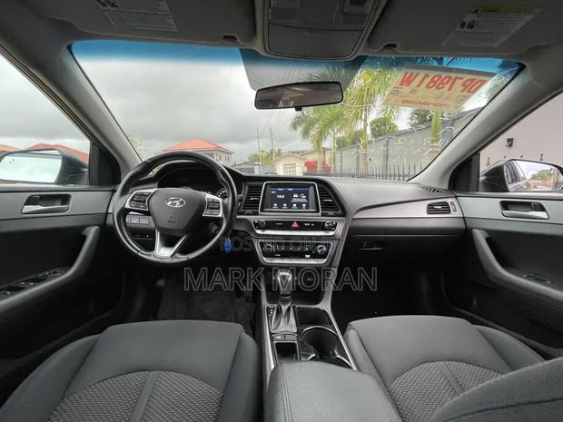 Hyundai Sonata SE 2019 Black