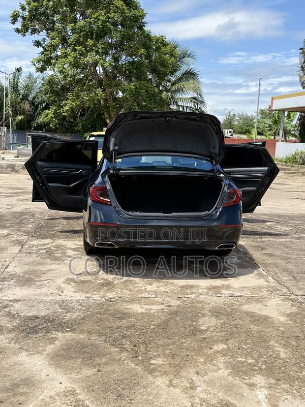 Honda Accord Sport (2.0L 4cyl Turbo 6M) 2019 Black